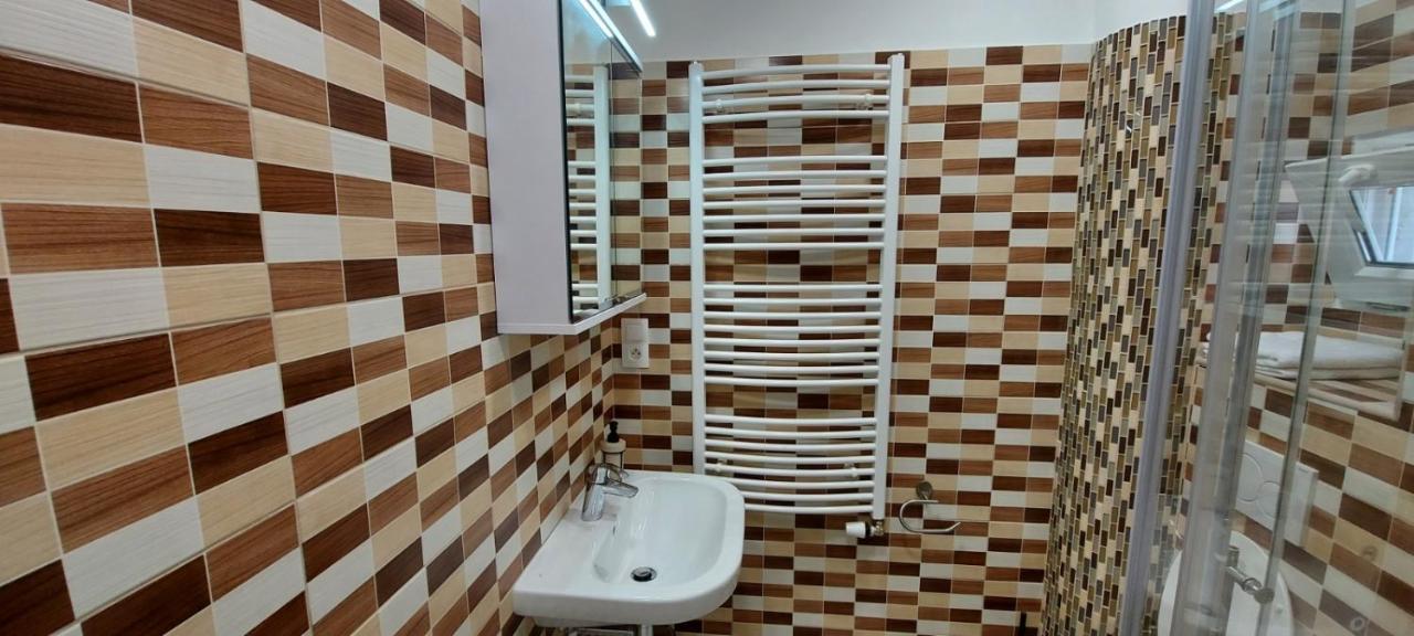 كارلوفي فاري Apartment Krale Jiriho المظهر الخارجي الصورة